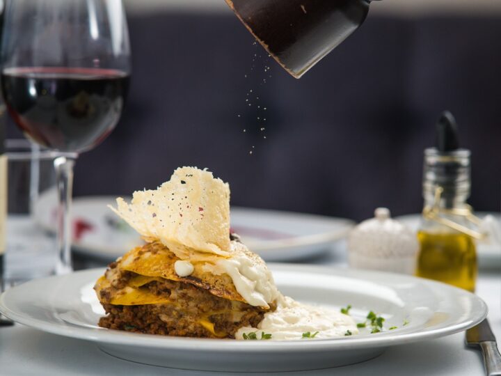 Wysoka jakość na talerzu i za ladą czyli standardy w usługach gastronomicznych