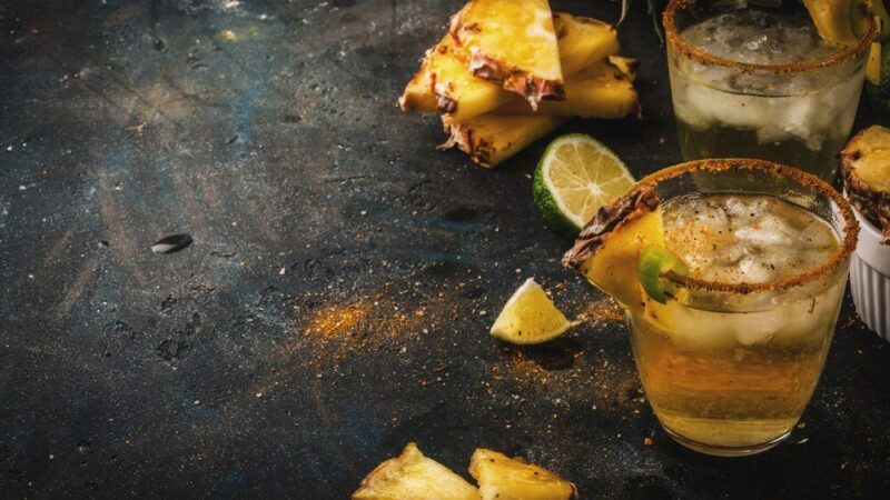 Drinki z rumem – przepisy na każdą okazję