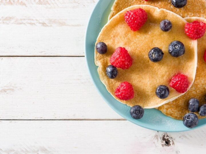 Keto racuchy twarogowe z jabłkami i mascarpone: przepis na smaczne śniadanie
