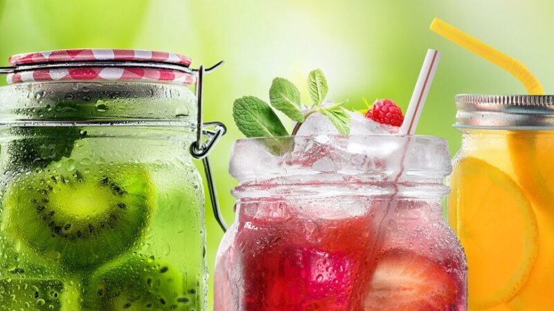 10 orzeźwiających drinków bezalkoholowych na każdą okazję