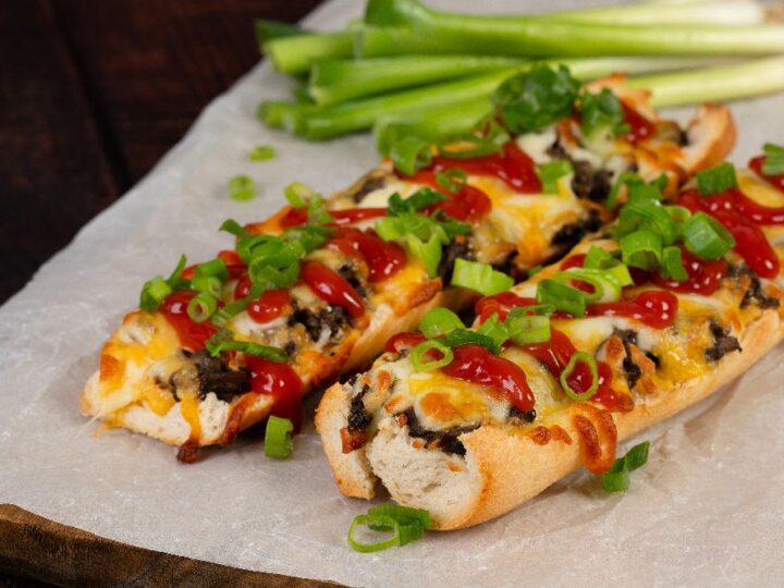 Zapiekanki z mąki do pizzy i sosu do pizzy