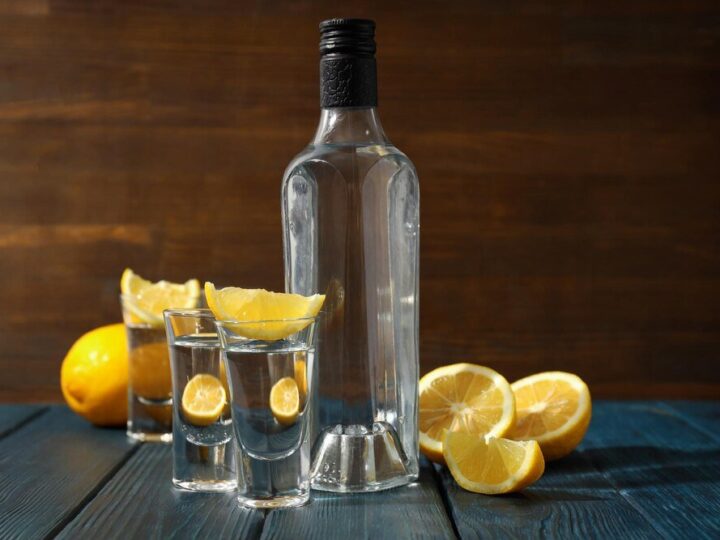 Likier z kukułek na wódce – prosty przepis