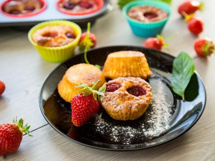 Przepisy na szybkie desery z niczego – 4 pomysły na słodkie przekąski