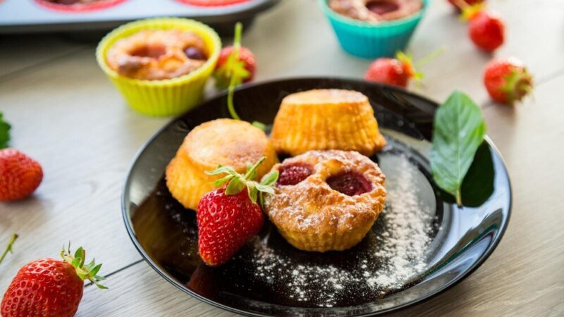 Przepisy na szybkie desery z niczego – 4 pomysły na słodkie przekąski