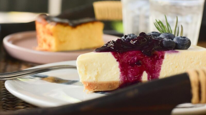 Serniki siostry Anastazji: Tradycyjne przepisy na różnorodne serniki na każdą okazję