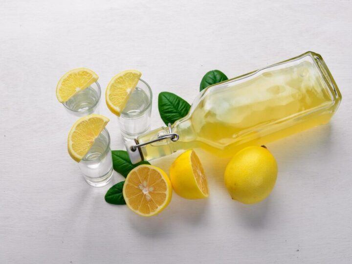 Domowa nalewka cytrynowa – szybkie przepisy na wódce i spirytusie