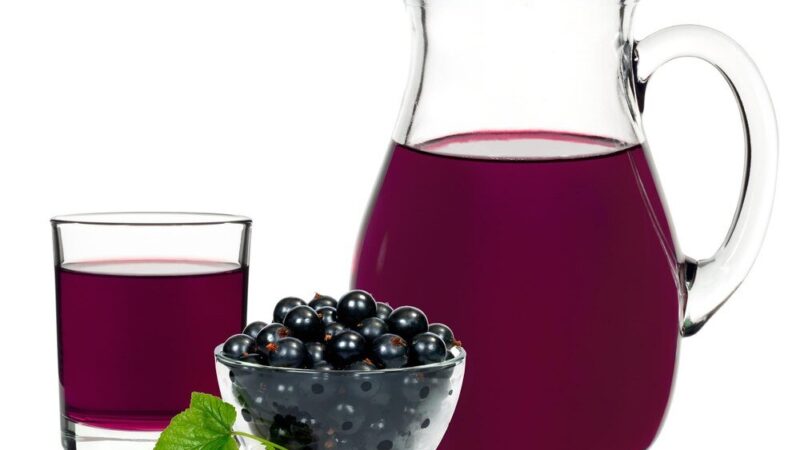 Jak zrobić sok z czarnej porzeczki? 3 sprawdzone przepisy