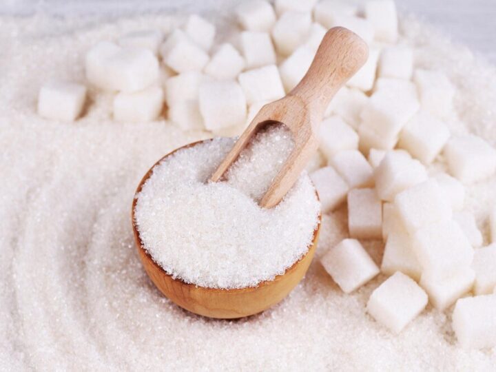 Szklanka cukru – ile to gram? Tabela wag różnych produktów