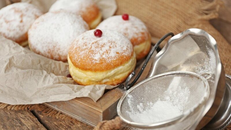 Pączki – przepis babci na tradycyjne i puszyste