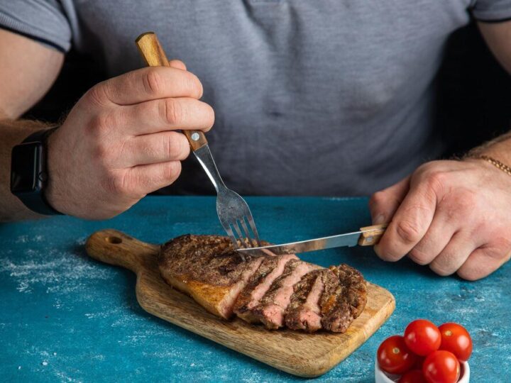 Stopień wysmażenia steka – jak rozpoznać i osiągnąć idealny