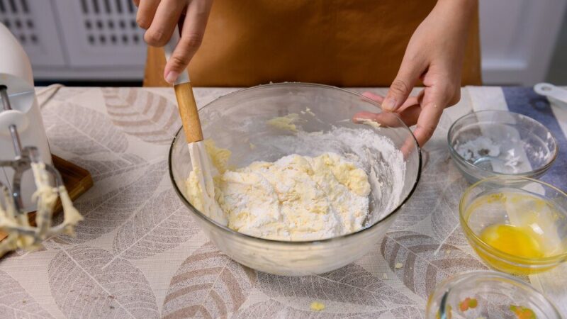 Ciasto z mąki kokosowej – przepisy bezglutenowe krok po kroku