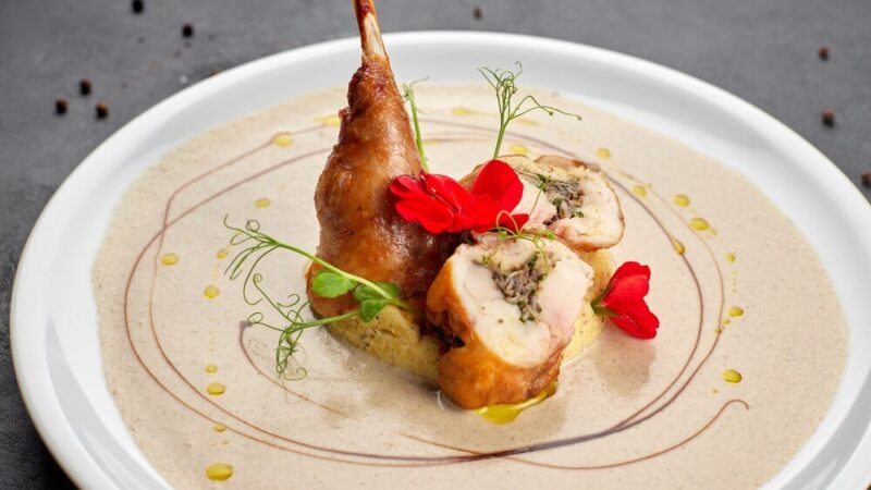 Królik w śmietanie siostry Anastazji – sprawdzony domowy przepis