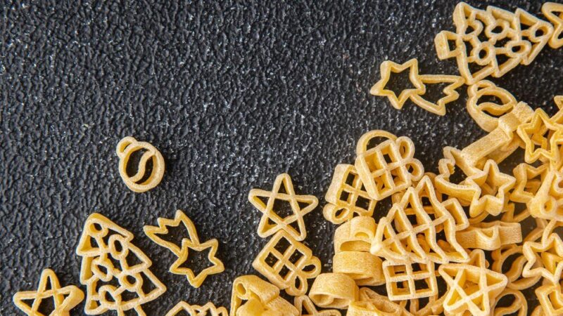 Makaron gwiazdki – pomysły na zupy i dania