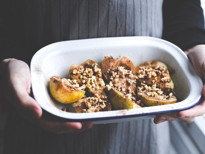 Musaka – klasyczny zapiekany przysmak z bakłażanem