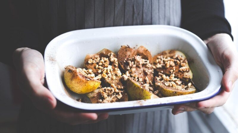 Musaka – klasyczny zapiekany przysmak z bakłażanem