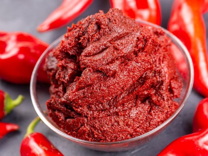 Pasta paprykowa – domowy przepis na kanapki i do słoików