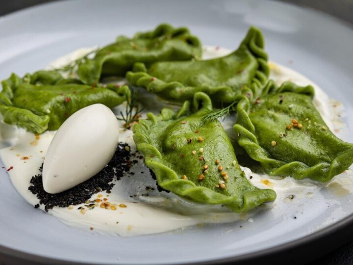 Pierogi ze szpinakiem i mozzarellą – idealne na obiad i kolację