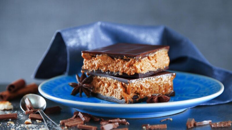 Przepis na ciasto pijak siostry Anastazji – sprawdzona receptura z zeszytu