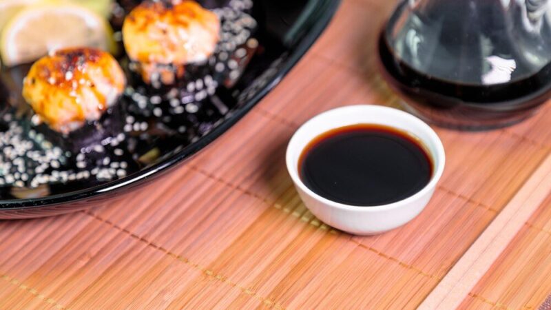 Sos sojowy Kikkoman – do czego najlepiej pasuje?