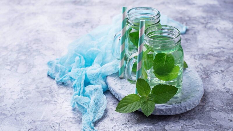 Syrop miętowy – jak zrobić w domu?