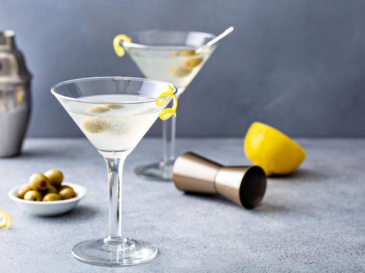 Z czym się pije martini – klasyczne i nowoczesne połączenia