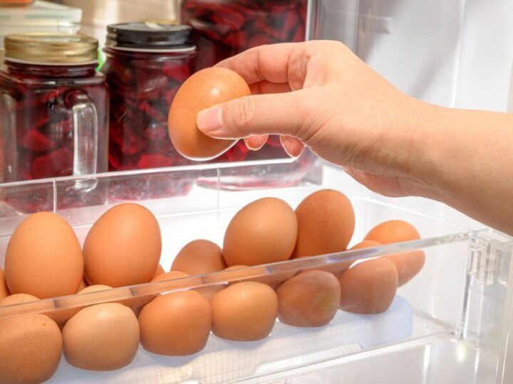 Jak długo można trzymać surowe jajka w lodówce?