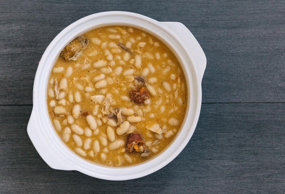Jak zagęścić zupę fasolową – proste kuchenne triki