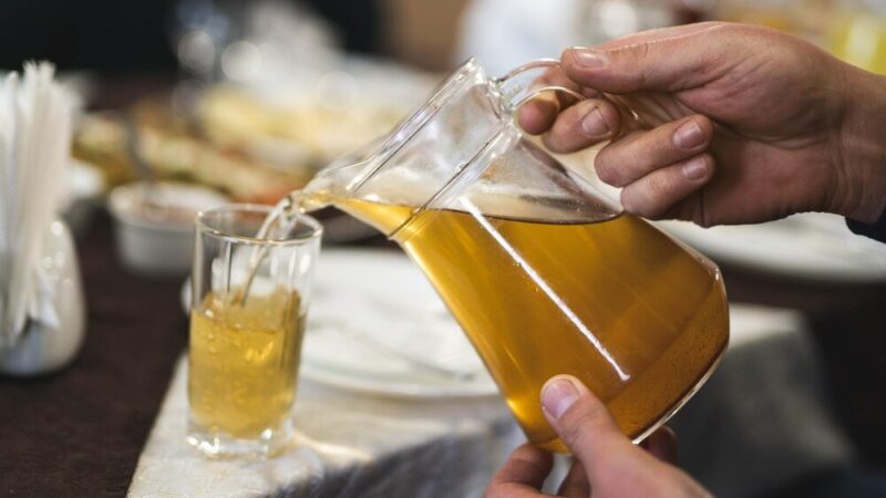 Przepis na nalewkę z pigwy – krok po kroku w domu