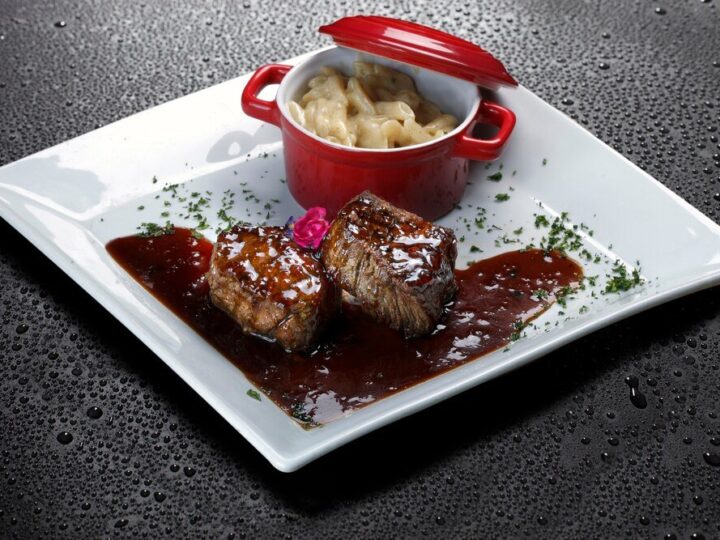 Sos z kostki mięsnej – szybki dodatek do obiadu